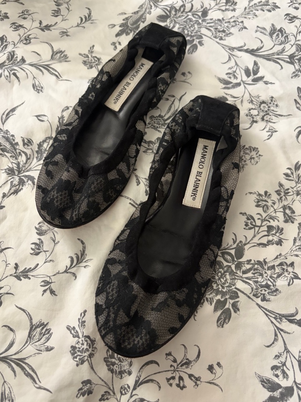 Manolo Blahnik Black Lace Ballet Flats Sz 36